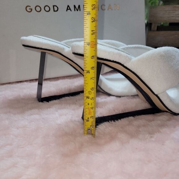 Good American Wedge White Terry Sandals - Picture 9 of 13